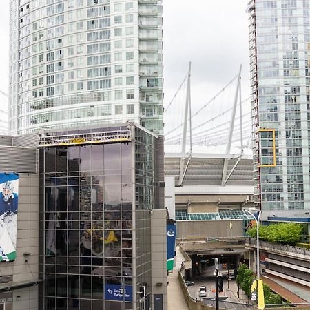Heart Of Downtown 1 Bd Entire Condo - Pool, Gym, Parking, Office, Ac Vancouver Exterior photo