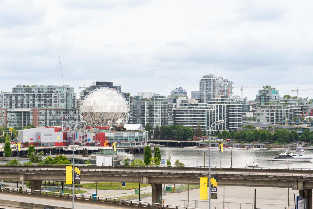Heart Of Downtown 1 Bd Entire Condo - Pool, Gym, Parking, Office, Ac Vancouver Exterior photo